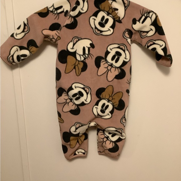 H&M Disney pj’s - Picture 2 of 3